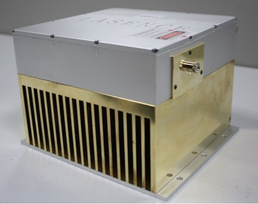 Laser a infrarossi 980 nm per analisi dello spettro Modalità di potenza di uscita Fascio PWM Diametro del fascio mm 1.0