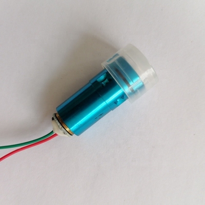 Livello laser a raggio verde da 545 nm con potenza di uscita di 8 mW e temperatura compresa tra -10 e 40 °C